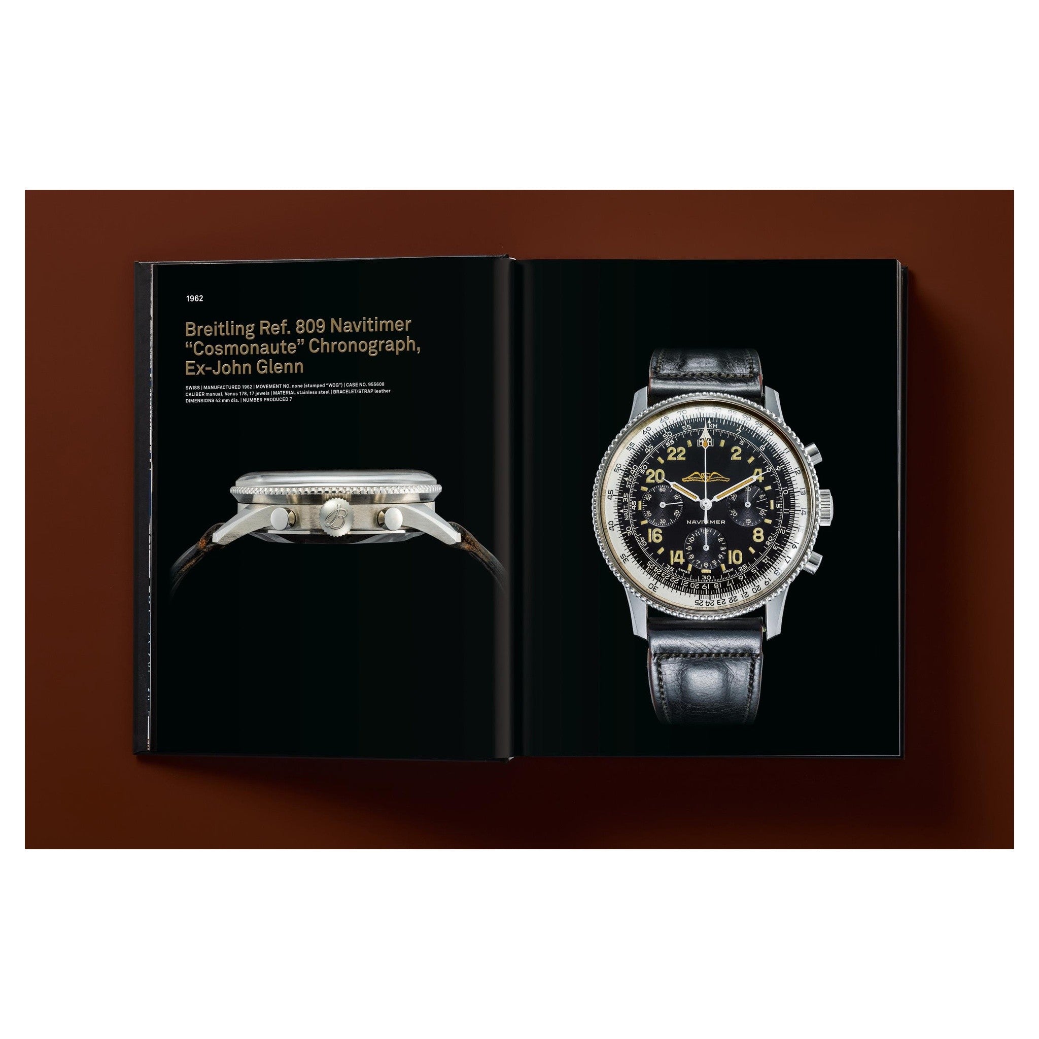 Premium-Bildband mit goldfarbener Uhrengrafik und schwarzem Hardcover.