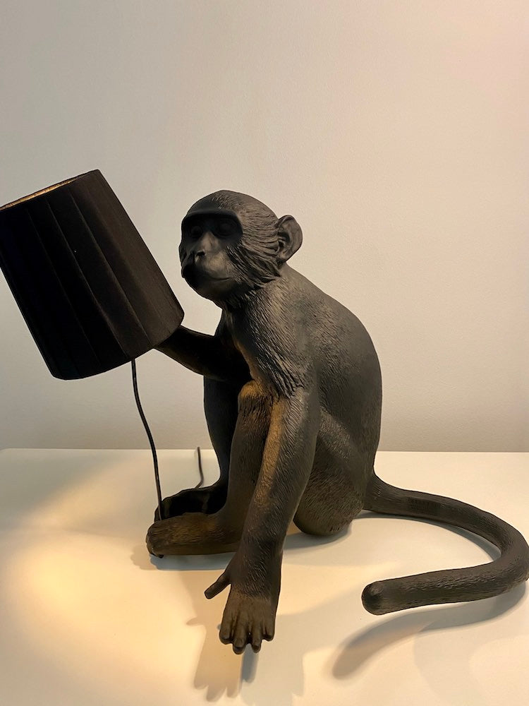 Tischlampe MONKEY sitzend