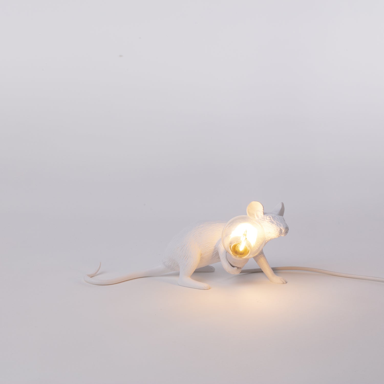 Tischlampe MOUSE LOP weiß von Seletti – ikonisches Design mit spielerischem Charme