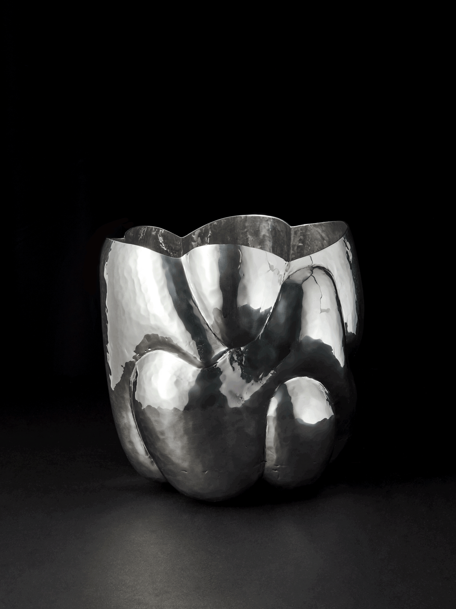 Gefäss in Silber - Cloud Short Vessel in Polished Stainless Steel