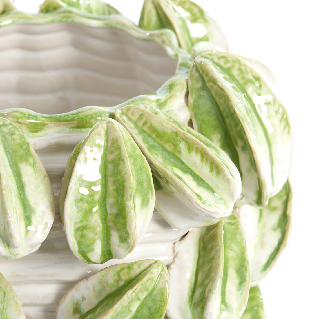 Detailansicht der CARAMBOLA Keramikvase mit Sternfruchtmuster