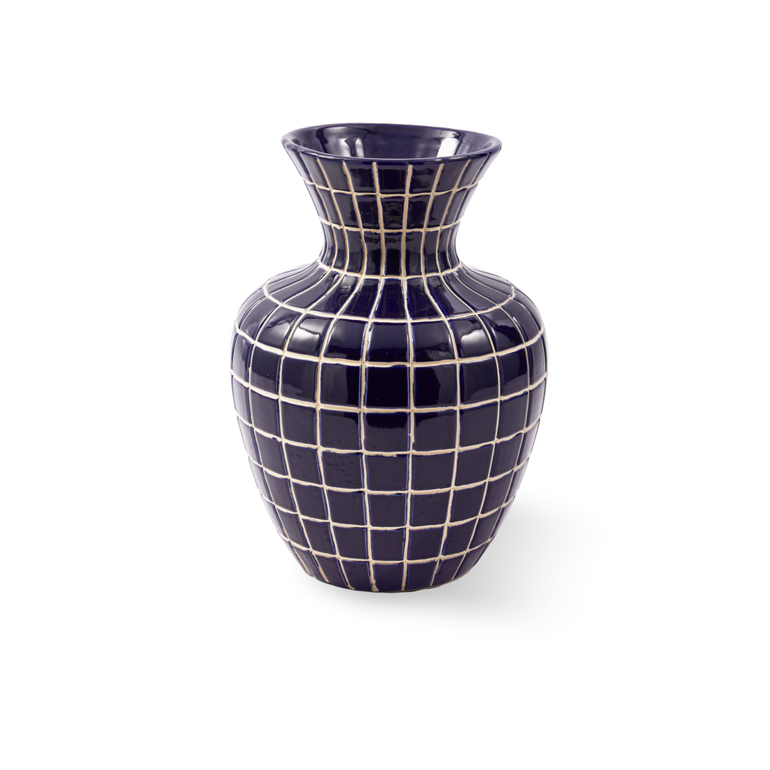 Dunkelblaue HAMAM VASE - S mit weißem Karomuster aus Keramik.